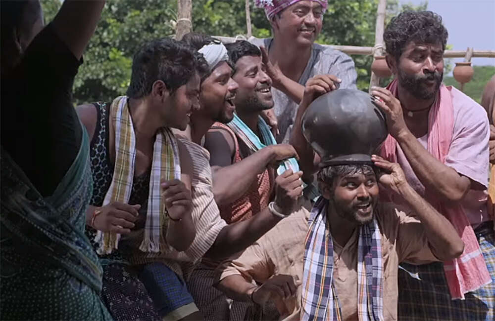 A still from Tholi Parichayam