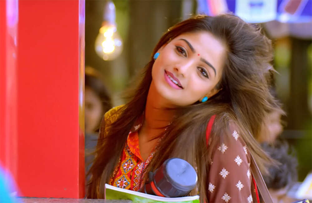 A still from Rathaavaram