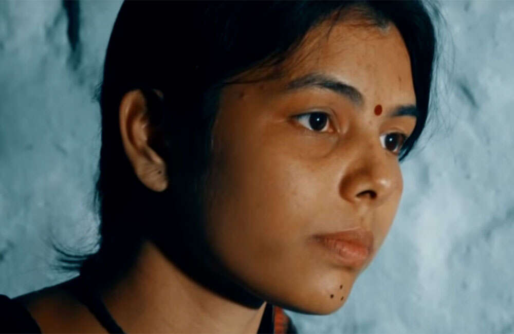 A still from Duniya Khatam Ho Rahi Hai