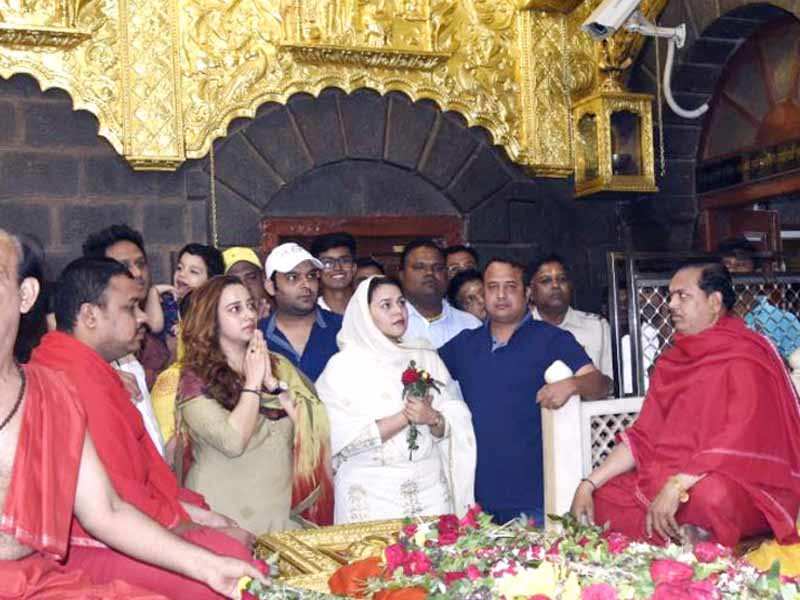 Kapil Sharma spotted at Shirdi Sai Baba Temple with Ginni Chatrath and director Rajiev Dhingra