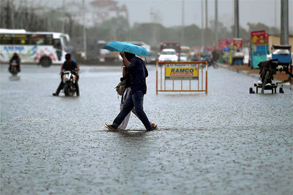 Heavy rain disrupts normal life in Chennai