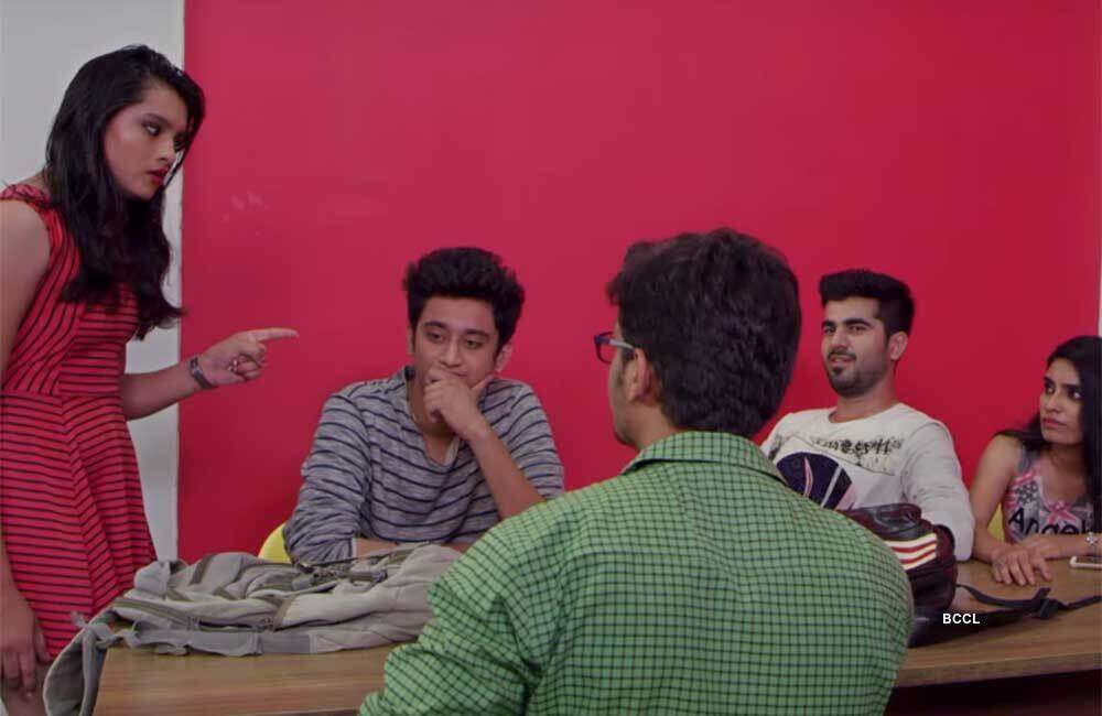 A still from Gujarat To Mumbai