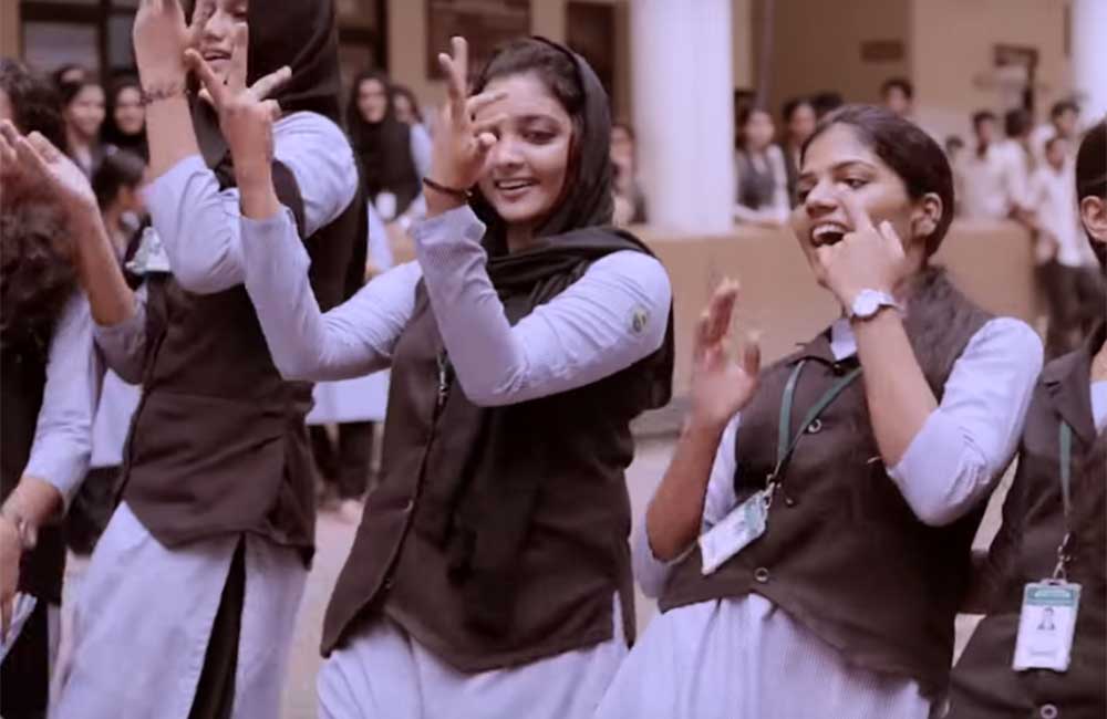 A still from Vishwa Vikyatharaya Payyanmar