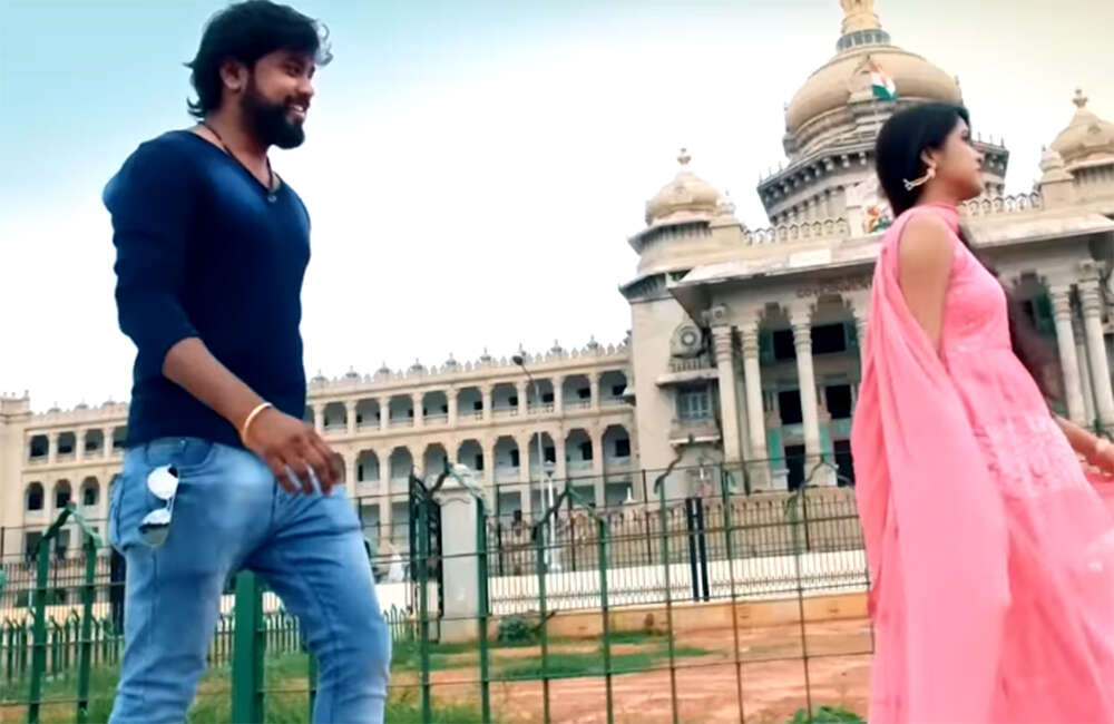 A still from Dumki Damaar