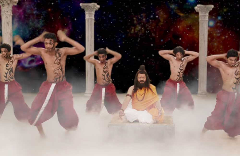 A still from Bhavishyachi Aishi Taishi : The Prediction