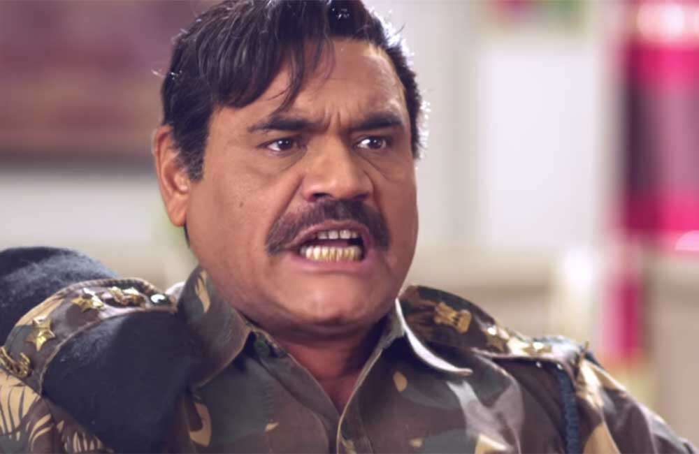 A still from Kaun Mera Kaun Tera