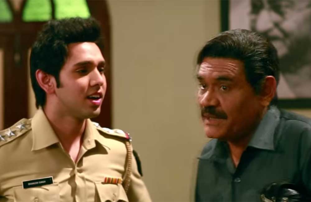A still from Kaun Mera Kaun Tera
