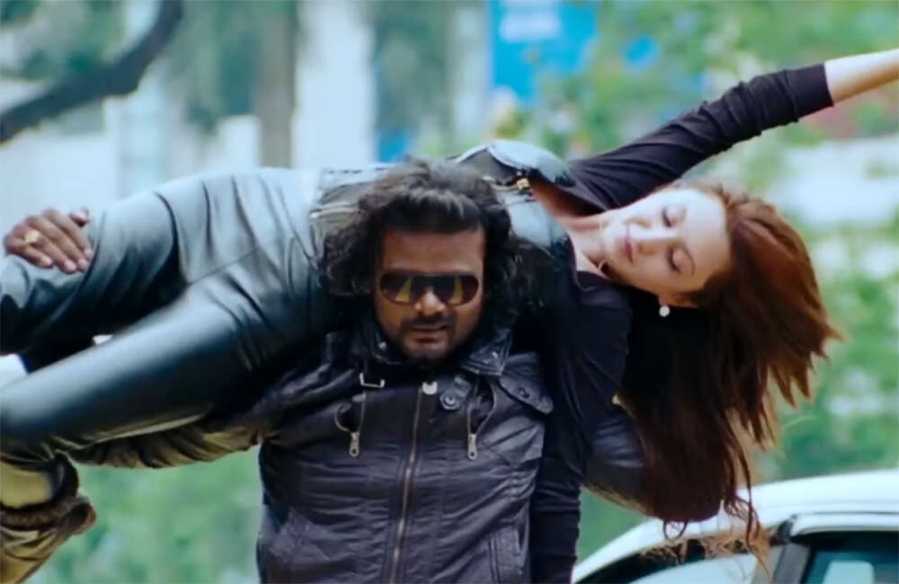 A still from Aadu Aata Aadu