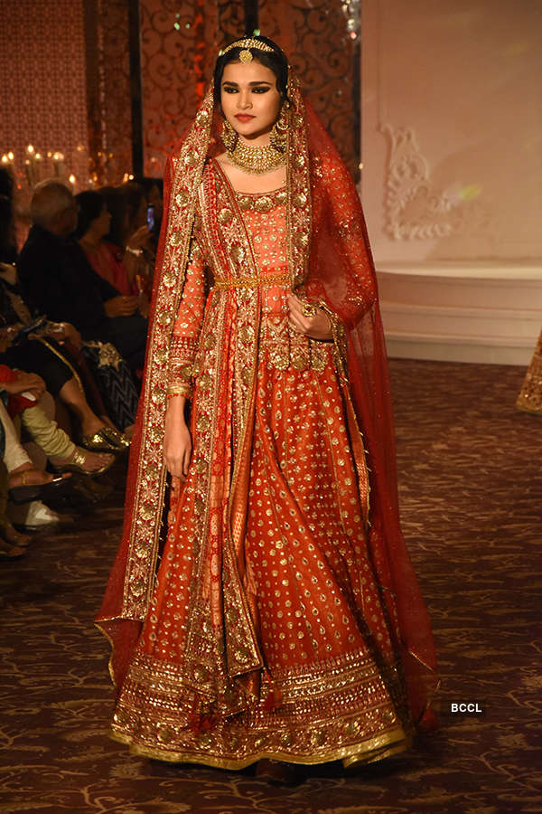 Tarun Tahiliani's show at Taj Wedding Studio