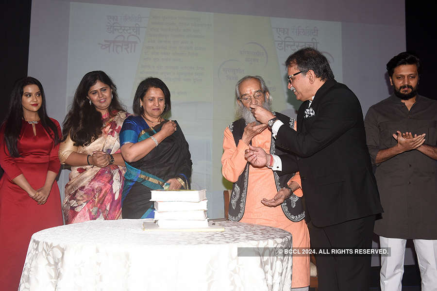 Celebs attend Sandesh Mayekar's book launch