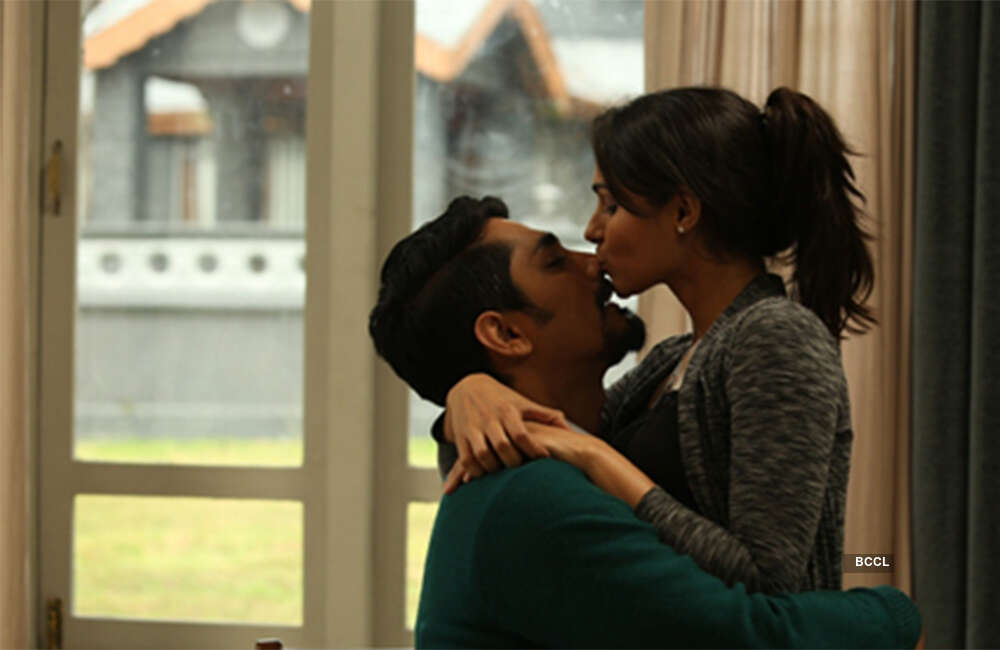 A still from Aval