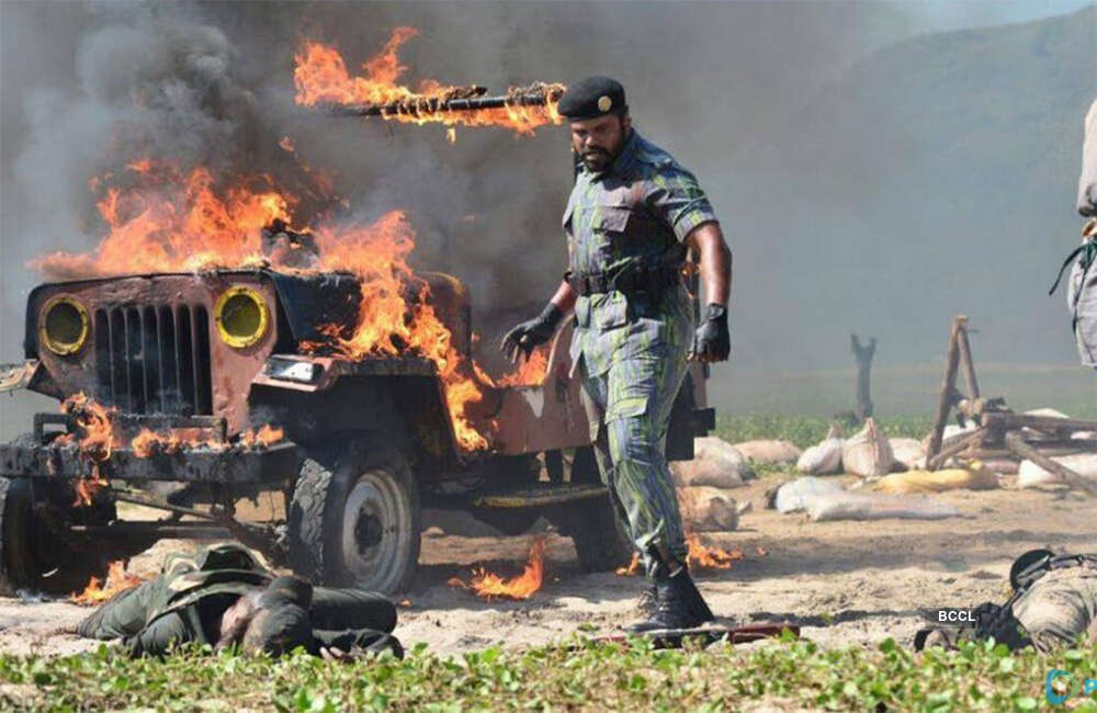 A still from Okkadu Migiladu