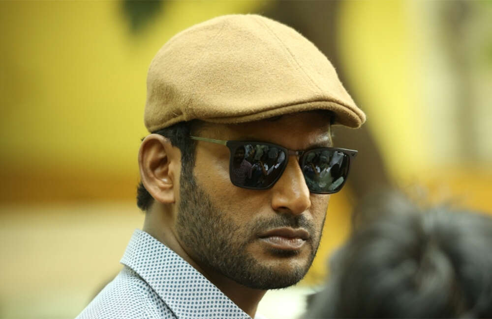 A still from Detective
