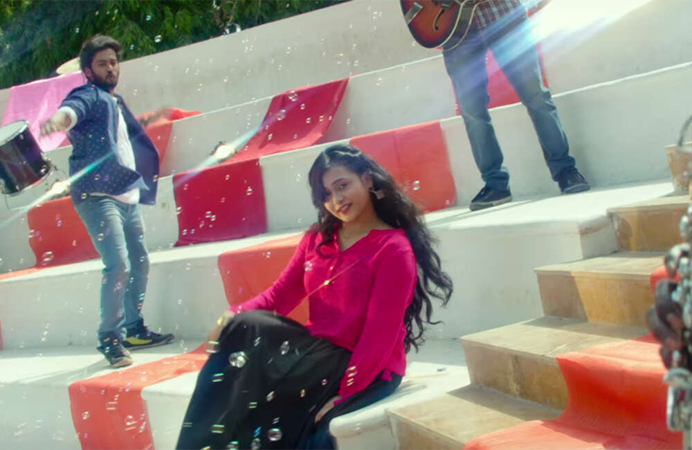 A still from Rangeela Rayabaa
