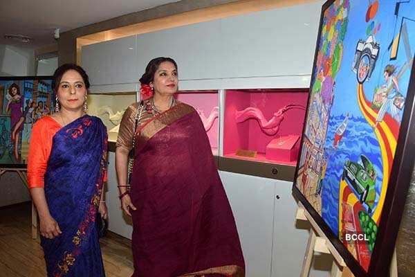 Shabana Azmi unveils Sangeeta Babani's painting exhibition