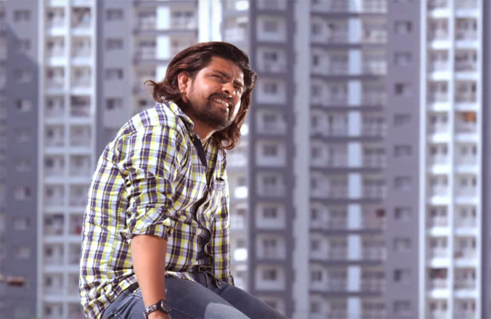 A still from Raajaru