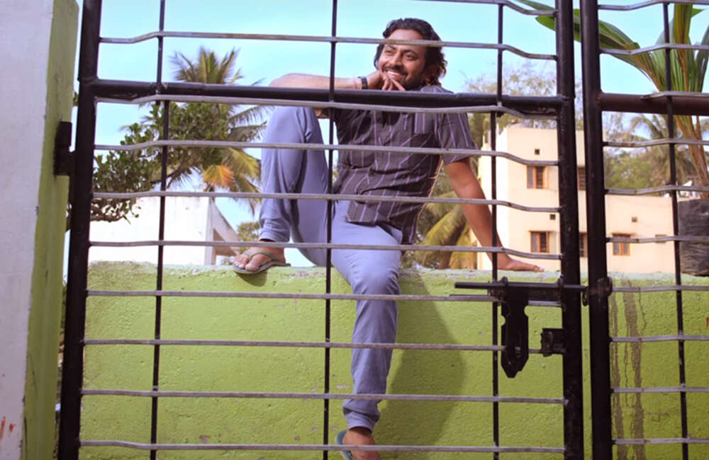 A still from Raajaru