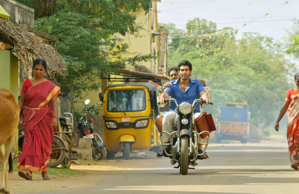 A still from Raja Kireedam