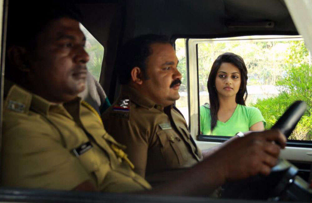 A still from Avar Iruvarum