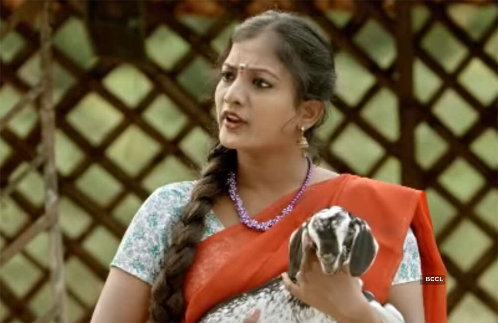 A still from Tharisu Nilam