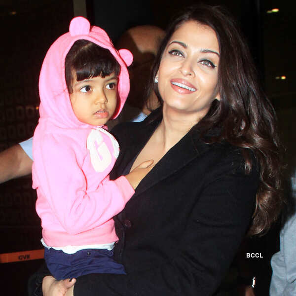 Aaradhya Bachchan with Aishwarya