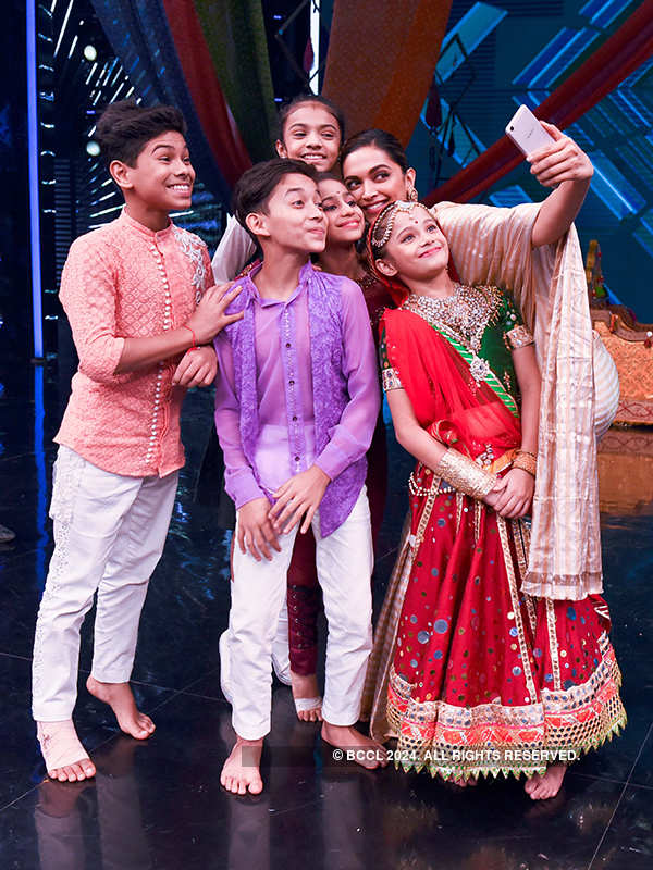 Super Dancer Chapter 2: On the sets