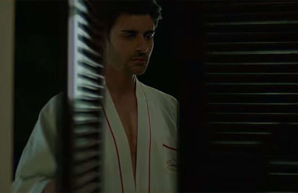A still from Aksar 2