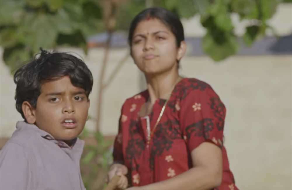 A still from Chakkara Maavin Kombathu