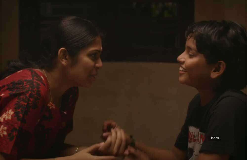 A still from Chakkara Maavin Kombathu