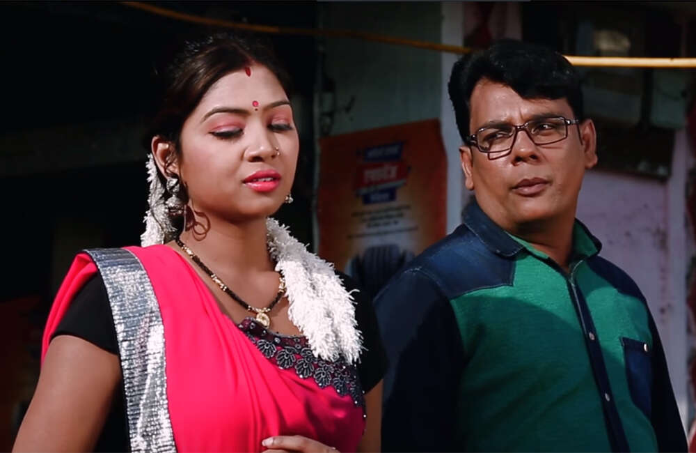 A still from Aashiq Maya Wale