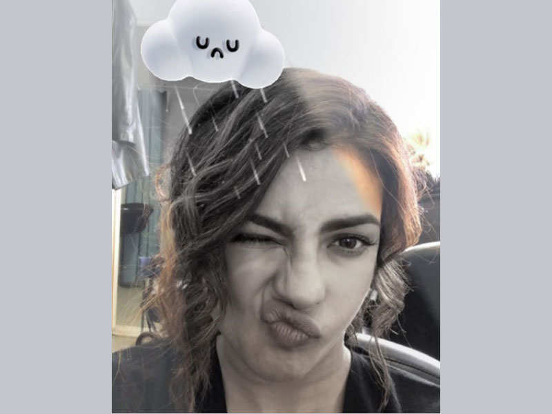 Priyanka Chopra Shows Off New Look With A ‘fraterday Selfie 
