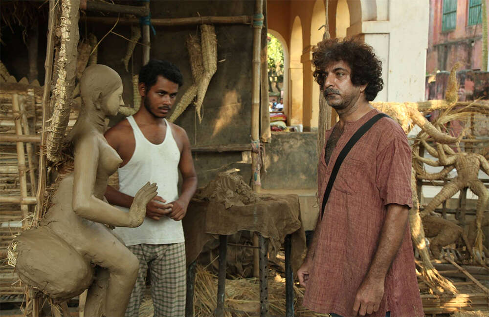 A still from Char Diker Galpo