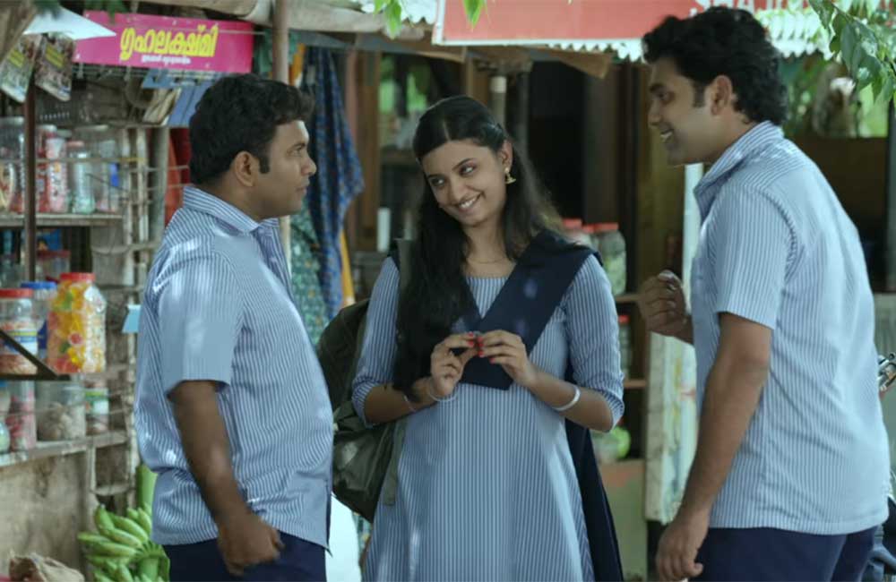 A still from Chembarathipoo