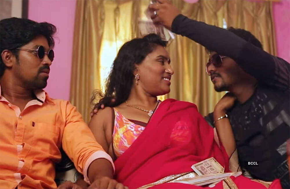A still from Ippatlo Ramudila Seethala Evaruntarandi Babu