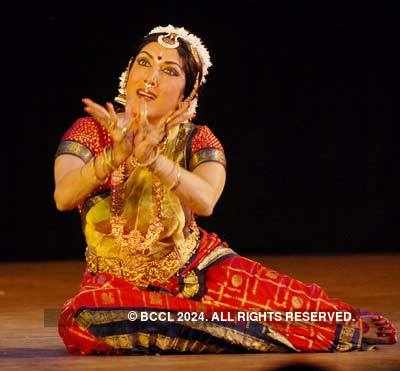 Vani Ganapati performs 