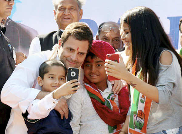 Rahul Gandhi raises poll pitch in Gujarat