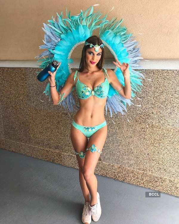 Sultry bikini pics of Iris Mittenaere