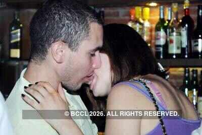 Little Black Tree Night party