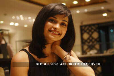 Prachi @ jewellery showroom