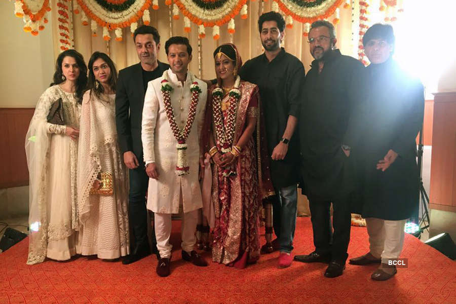 Vatsal Sheth ties the knot with his long-time girlfriend Ishita Dutta