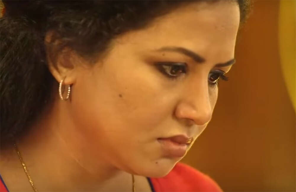A still from Sadrishavakyam 24:29