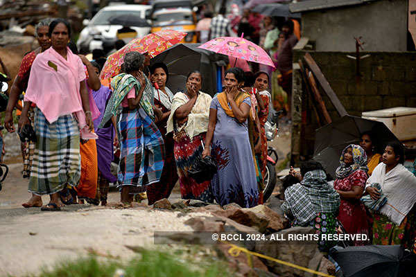 Cyclone Ockhi Brings Heavy Rains In Several Parts Of Kerala And Tamil ...