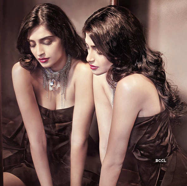 Sonam Kapoor's hot & sexy photos