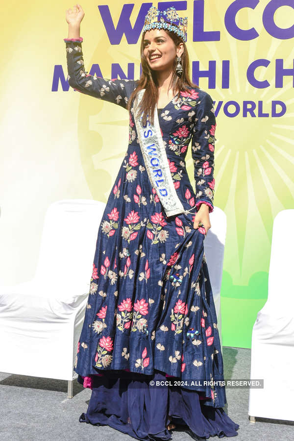 Miss World 2017 Manushi Chhillar's homecoming parade in Mumbai