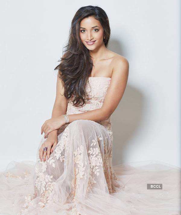 Srinidhi Shetty is elegance personified in these pictures