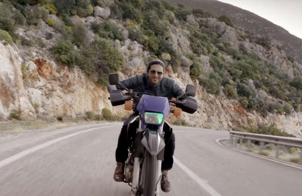 A still from Chennai 2 Singapore