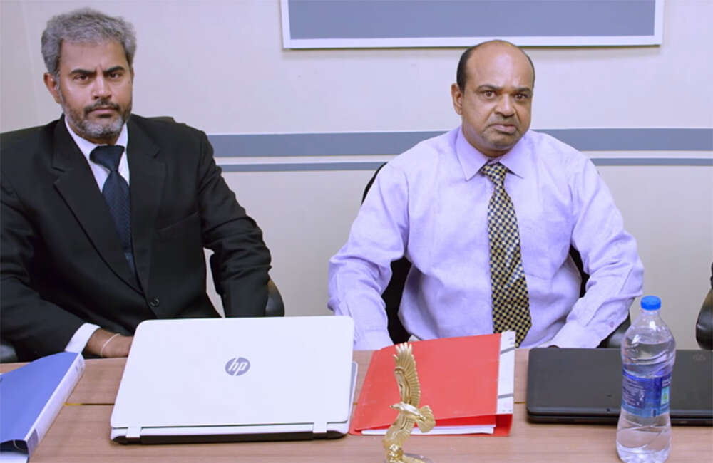 A still from Yenda Thalaila Yenna Vekkala