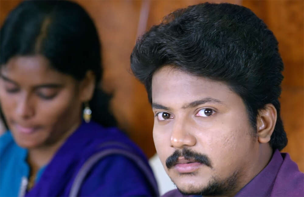 A still from Yenda Thalaila Yenna Vekkala