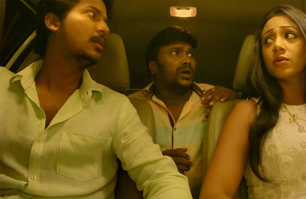 A still from Yenda Thalaila Yenna Vekkala