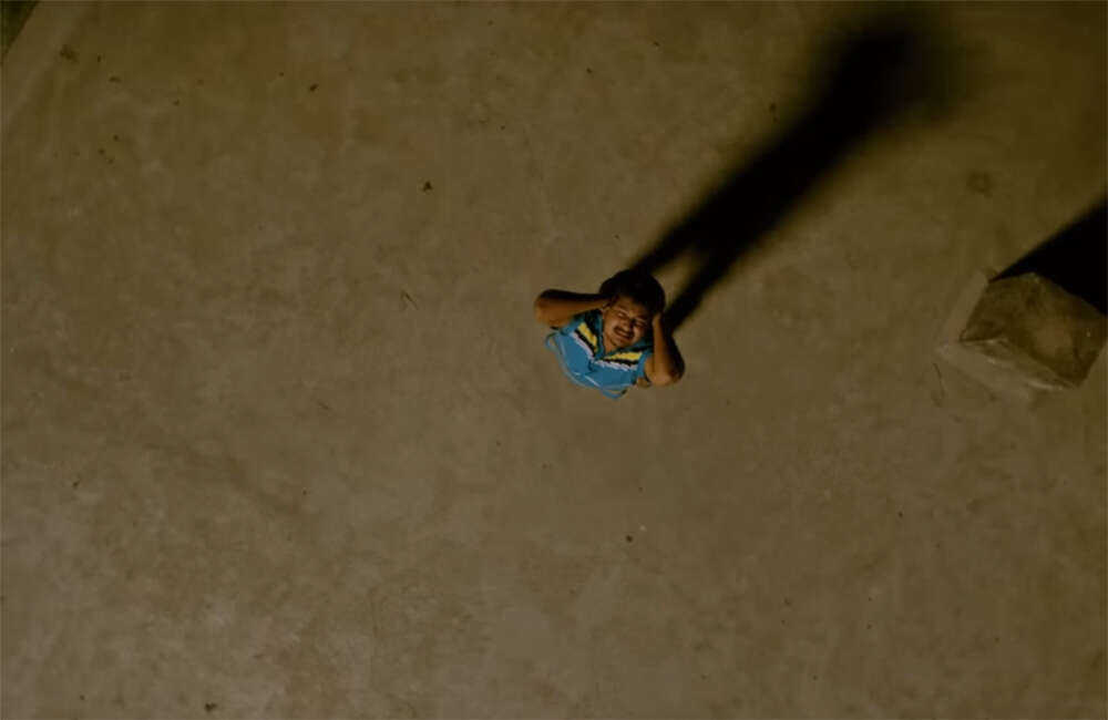 A still from Yenda Thalaila Yenna Vekkala